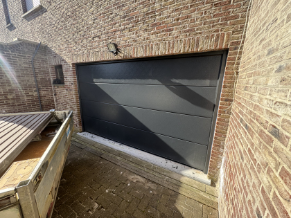 portes de garage sectionnelles, moteur, RAL 7016, V-line non profilé stucco