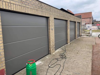 portes de garage sectionnelles, V-line non profilé lisse, moteur, RAL 7039, clavier à code