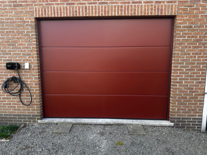portes de garage sectionnelles, moteur, RAL 8012, V-line non profilé lisse, clavier à code